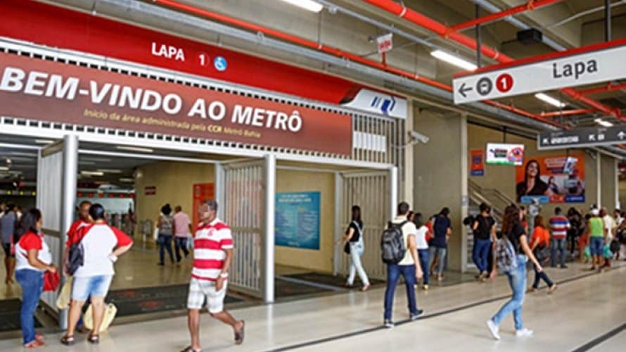 Valor da passagem causa confusão entre passageiro e seguranças do metrô de Salvador