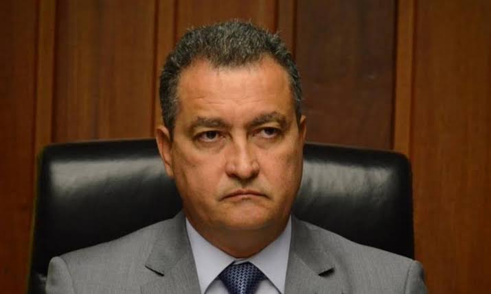 Governador aciona PGE para adotar medidas contra Igor Kannário