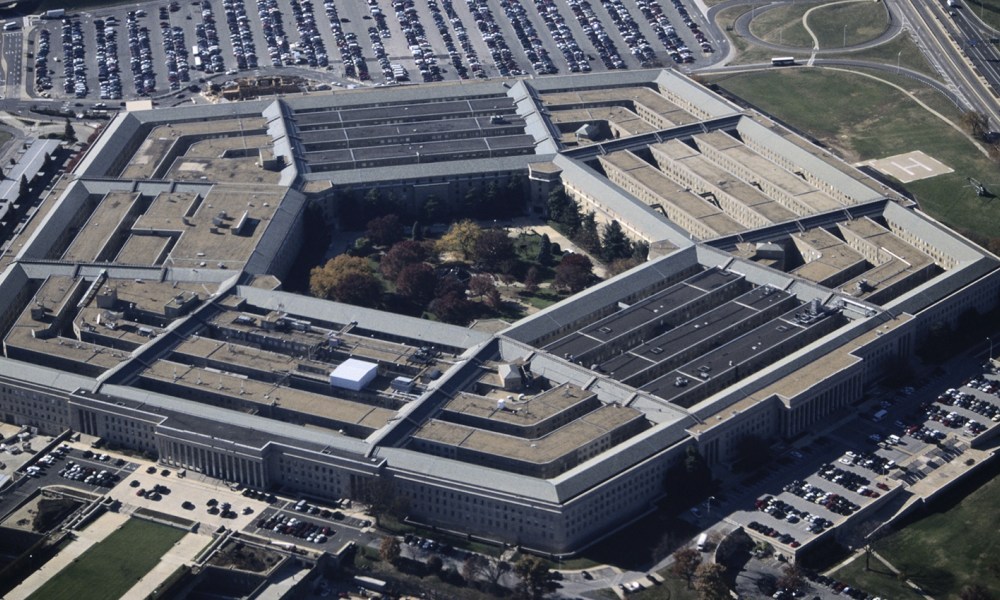 URGENTE: Linguista do Departamento de Defesa dos EUA é presa por espionagem