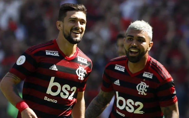 Presidente do Flamengo comemora marca de Gabigol e Arrasceta