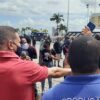 Profissionais que atuam no setor do entretenimento fazem manifestação na frente da Câmara de Vereadores em salvador