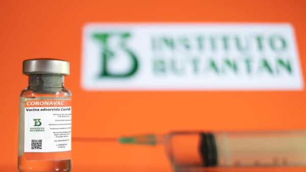 Butantan entrega 800 mil doses de vacinas contra a covid-19