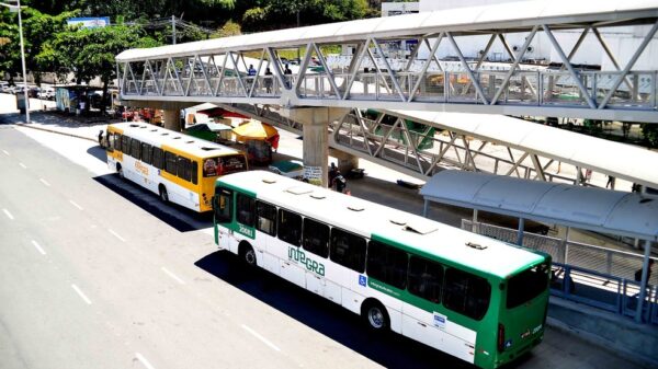 Transporte municipal de Salvador tem horário especial por causa do toque de recolher e feriado de São João