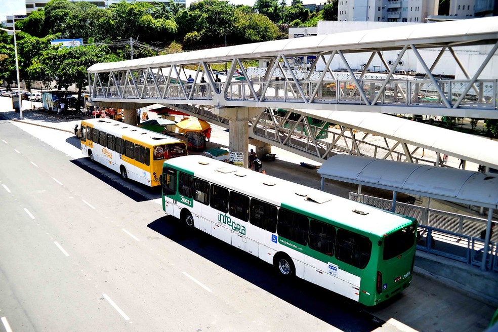 Transporte municipal de Salvador tem horário especial por causa do toque de recolher e feriado de São João