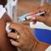 Covid-19: Bahia libera vacinação de trabalhadores da Educação a partir dos 18 de idade