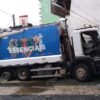 Caminhão de lixo atinge prédio no bairro de Amaralina, em Salvador