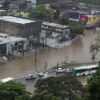 Forte chuva que cai em Salvador provoca muitos transtornos