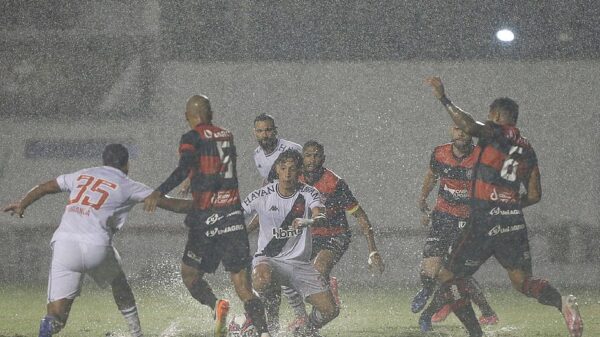 Vitoria-perde-para-o-Vasco-e-fica-na-zona-de-rebaixamento-para-a-Serie-C