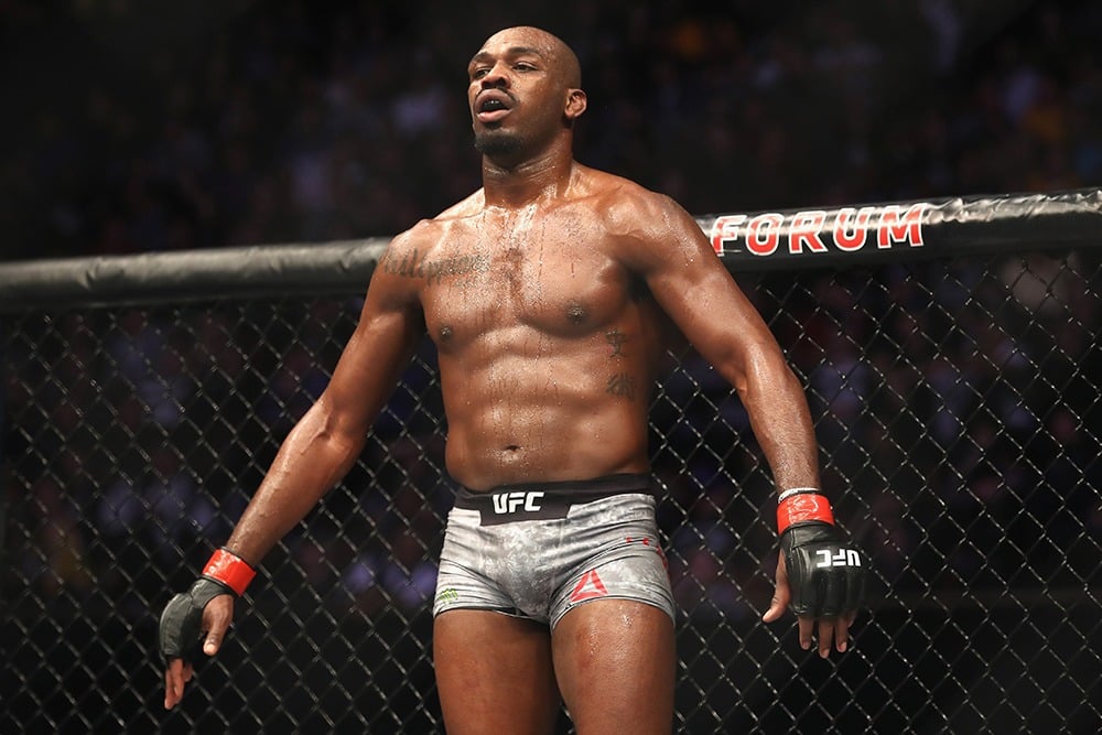 Após homenagem do UFC Jon Jones é preso acusado de violência doméstica