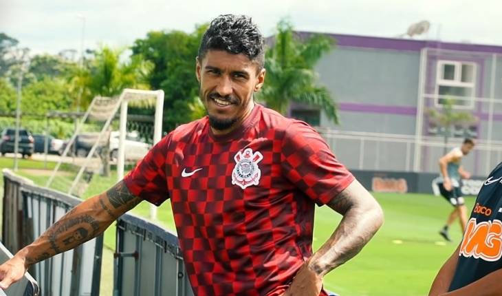 Corinthians espera aceite de Paulinho para treinar no CT e está otimista por contratação