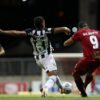 Com gols de Mendoza e Gilberto, Bahia e Ceará empatam na Fonte Nova