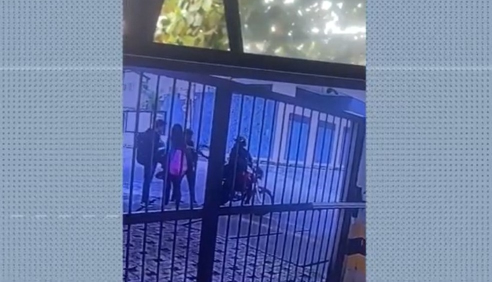 Estudantes são assaltados na porta de escola particular de Salvador