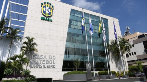 CBF atualiza protocolo de segurança e passa a permitir torcida VISITATES nos jogos