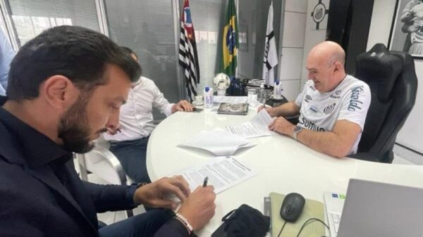 Edu Dracena foi Anunciado como executivo de futebol do Santos