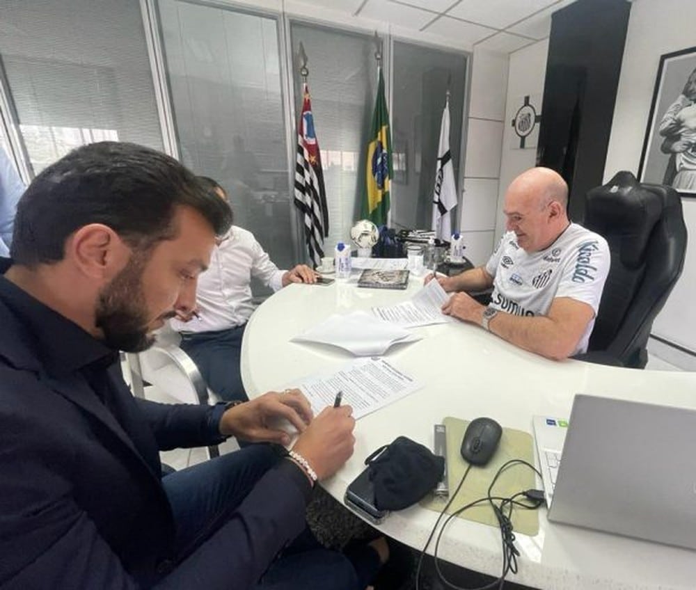 Edu Dracena foi Anunciado como executivo de futebol do Santos