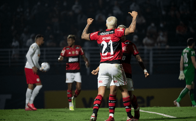 Veja como a queda de rendimento no segundo tempo custou ao Flamengo a vitória contra o Bragantino