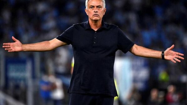 Roma é goleada na Noruega, e Mourinho sofre sua pior derrota da carreira "Vexame histórico" .