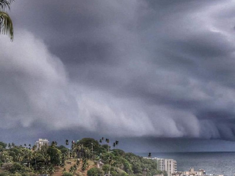 Salvador: Codesal emite alerta de frente fria com chuvas intensas