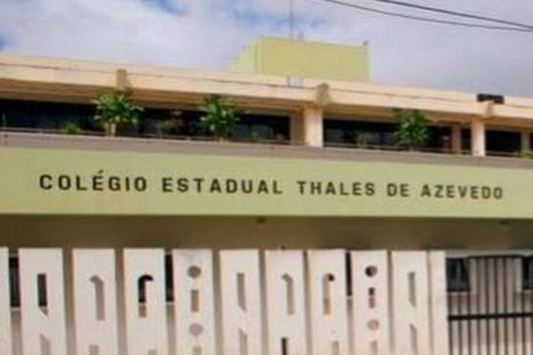 Professora do Thales de Azevedo é intimada pela polícia