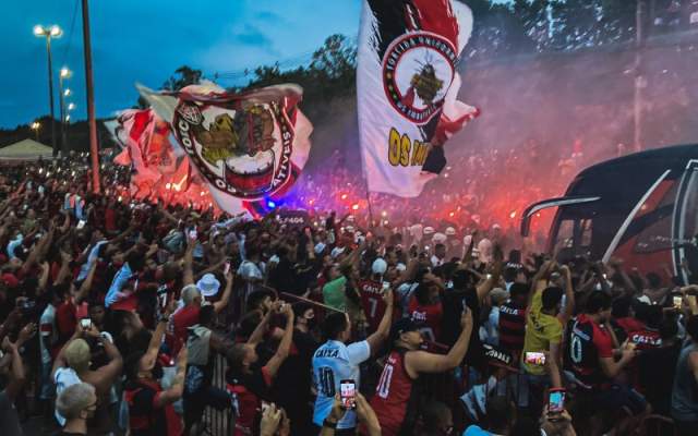 Festa do Leão: Vitória vence o Cruzeiro por 3×0 no Barradão