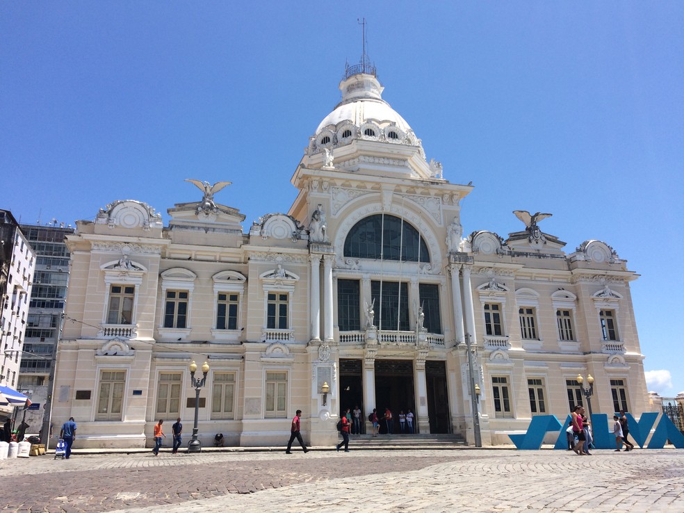 Ministério Público da Bahia aciona Justiça e pede suspensão de licitação do Palácio Rio Branco