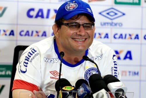 Após invasão ao CT do Bahia, Guto Ferreira diz entender chateação da torcida, mas prega apoio: "Até o menos fiel"