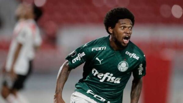 Palmeiras tentou empurrar Luiz Adriano para o Botafogo, mas salário do jogador melou negócio