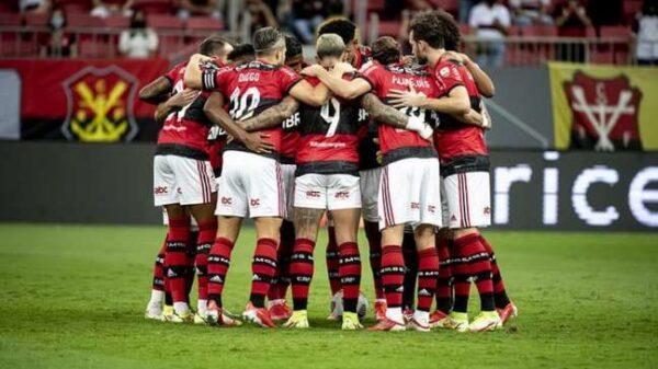 Flamengo inicia semana de preparação decisiva, de definições e à espera de 'reforços' para a Supercopa