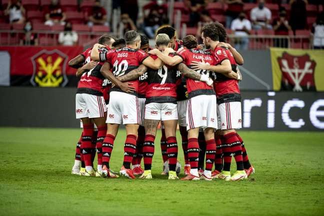 Flamengo inicia semana de preparação decisiva, de definições e à espera de 'reforços' para a Supercopa