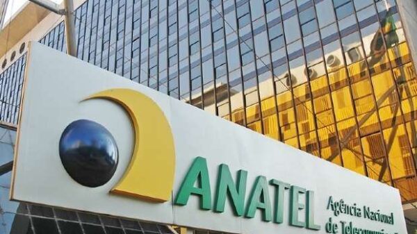 Anatel aprova compra da Oi Móvel por Vivo, TIM e Claro