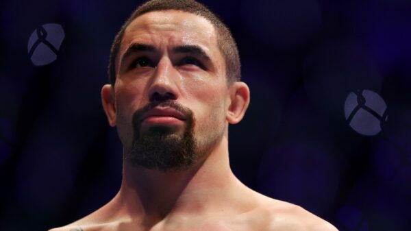 Whittaker acredita ter vencido Adesanya, vê evolução no próprio jogo e aposta em trilogia no UFC