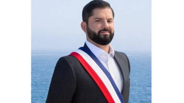 Gabriel Boric é empossado presidente do Chile