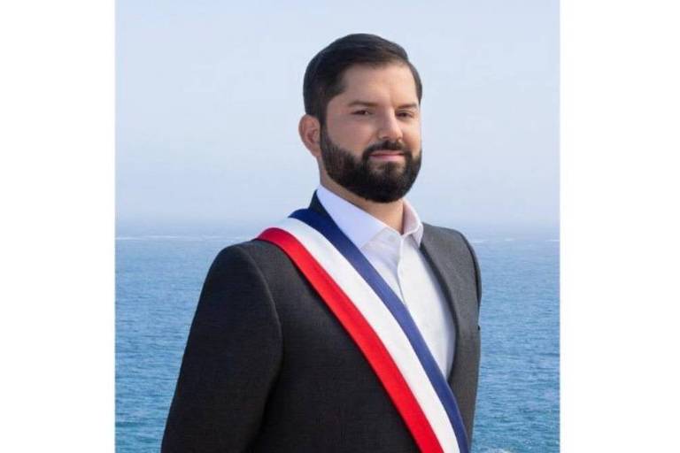 Gabriel Boric é empossado presidente do Chile