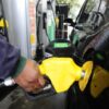 Gasolina iria a R$ 18,22 se petróleo custasse US$ 300