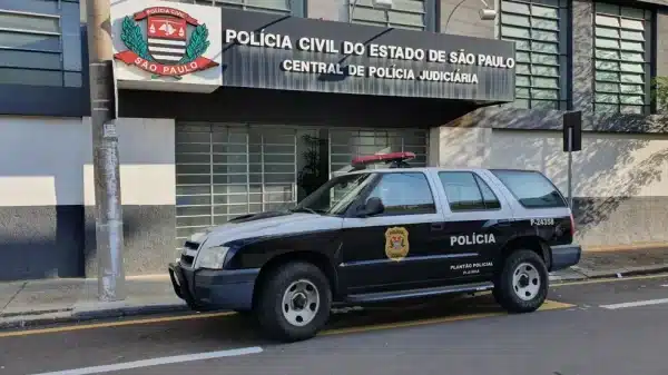 Suspeito de agredir e estuprar ex-mulher amarrada por 4 horas é preso após se apresentar à polícia