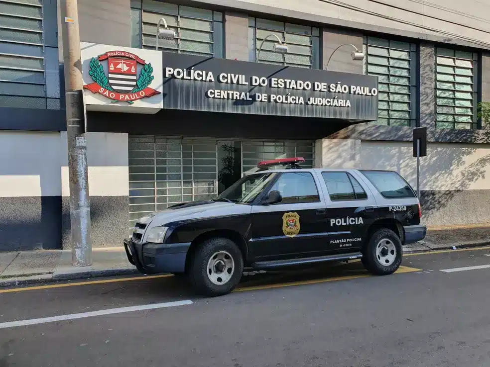 Suspeito de agredir e estuprar ex-mulher amarrada por 4 horas é preso após se apresentar à polícia