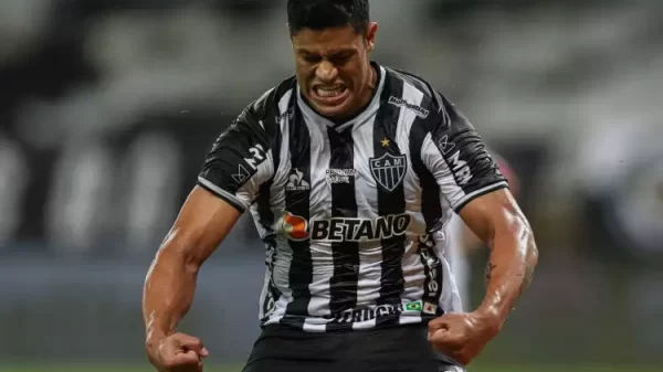 Hulk marca duas vezes, Atlético-MG supera a Caldense e fica muito perto da final do Campeonato Mineiro