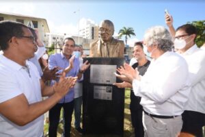 Prefeitura entrega nova Avenida Milton Santos completamente requalificada