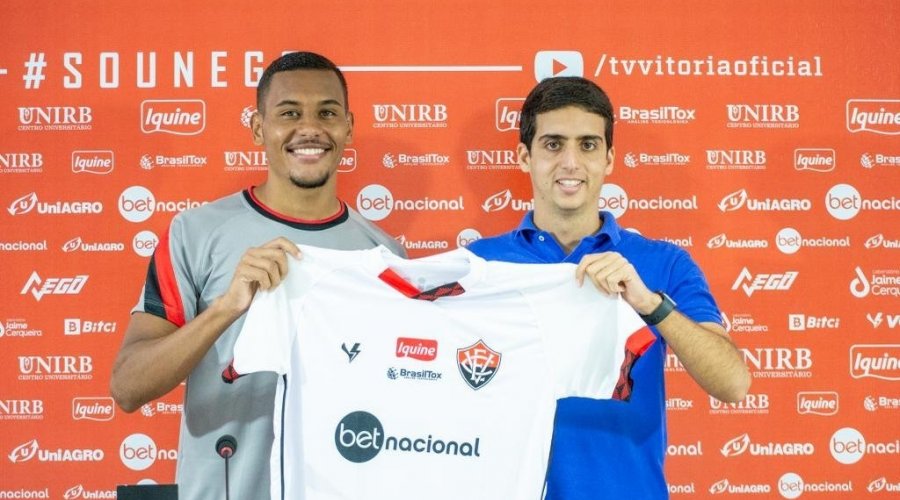 Reforço para a lateral, Daniel Bolt é apresentado no Vitória