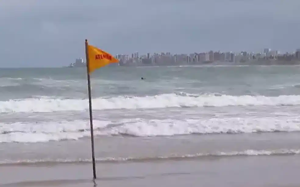 Salvamar orienta sobre práticas para banho de mar seguro no feriadão