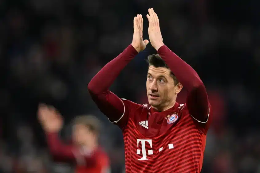 Bayern confirma desejo de Lewandowski de sair do clube: "Não quer aceitar nossa oferta"