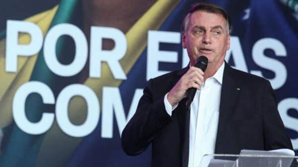 Por que julgamento de Bolsonaro no TSE não mobiliza bolsonaristas?