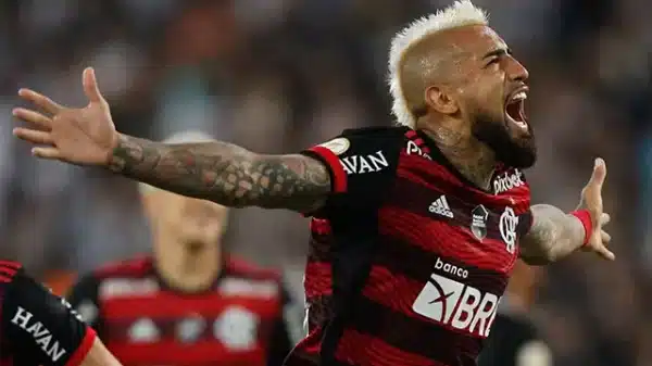 relembre momentos da passagem de Vidal pelo Flamengo: Títulos e polêmicas