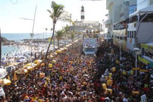 A Essência Cultural da Bahia: Um Tour Virtual Pelos Eventos Locais e Tradições