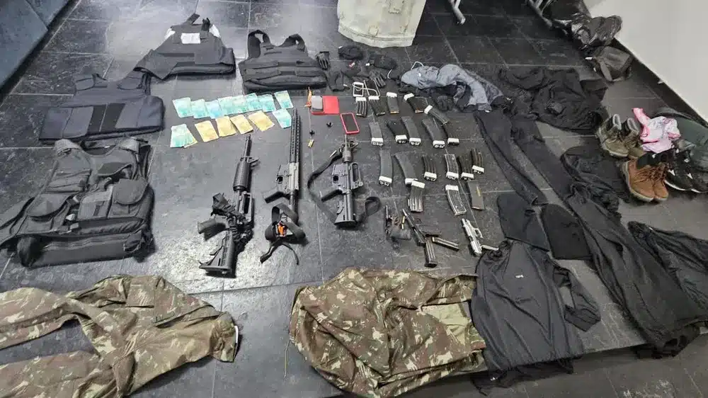 Armas apreedidas pela polícia na Grande São Paulo — Foto: Reprodução