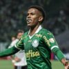 Palmeiras se acerta com Chelsea e fica a detalhes de fechar venda de Estêvão por quase R$ 350 milhões