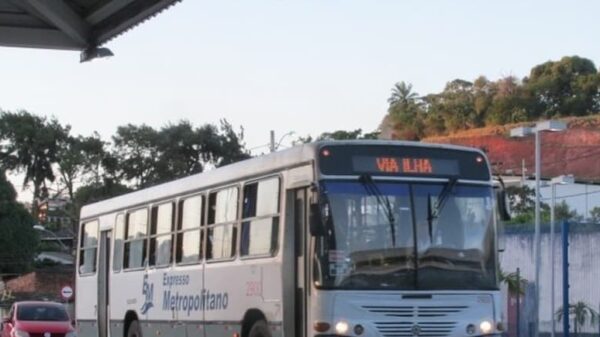 Foto: Ônibus Metropolitano de Salvador — Foto: Carlos Almeida / Divulgação