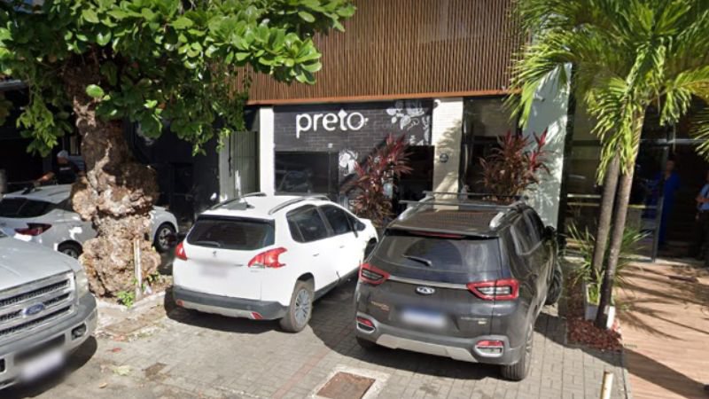 Homem estava trabalhando quando foi baleado no restaurante | Bnews - Divulgação Reprodução/Google Street View