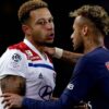 Neymar (dir), do PSG, e Memphis Depay, do Lyon, durante jogo do Francês Jeroen Meuwsen/Soccrates/Getty Images