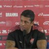 Thiago Carpini destaca postura dos jogadores em virada do Vitória sobre o Fortaleza: “Mérito deles”